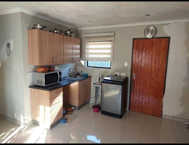 2 BEDROOM HOUSE FOR SALE IN DAWN PARK